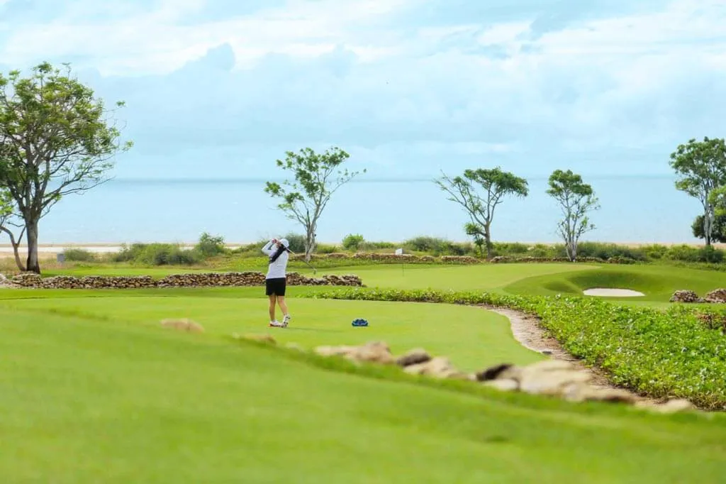 Bukit-Pandawa-Golf-Country-Club-01